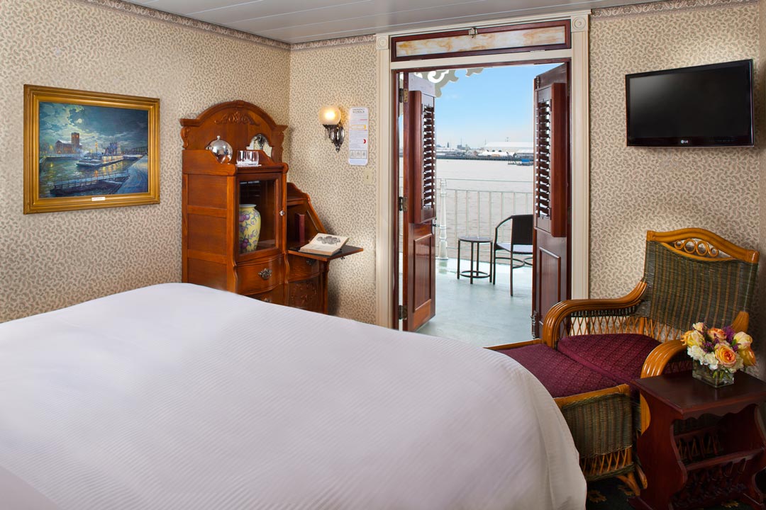 American Queen Dining BJ's Travel